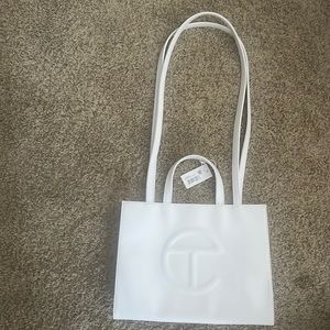 White Authentic Telfar Bag Medium-Excellent Condition,